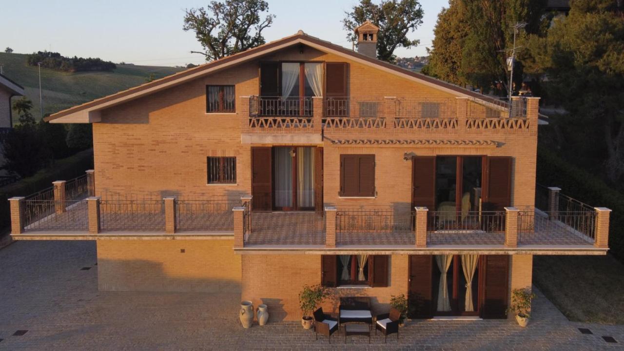 Le Terrazze Apartment Recanati Bagian luar foto