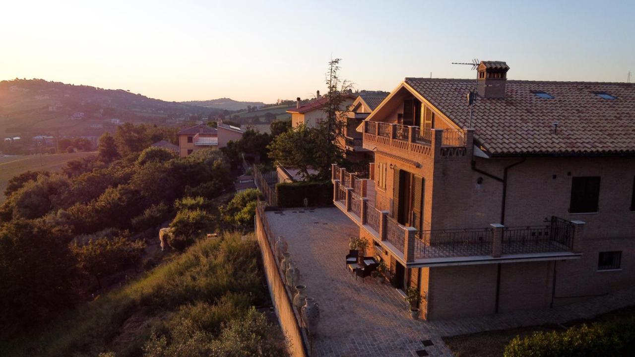 Le Terrazze Apartment Recanati Bagian luar foto