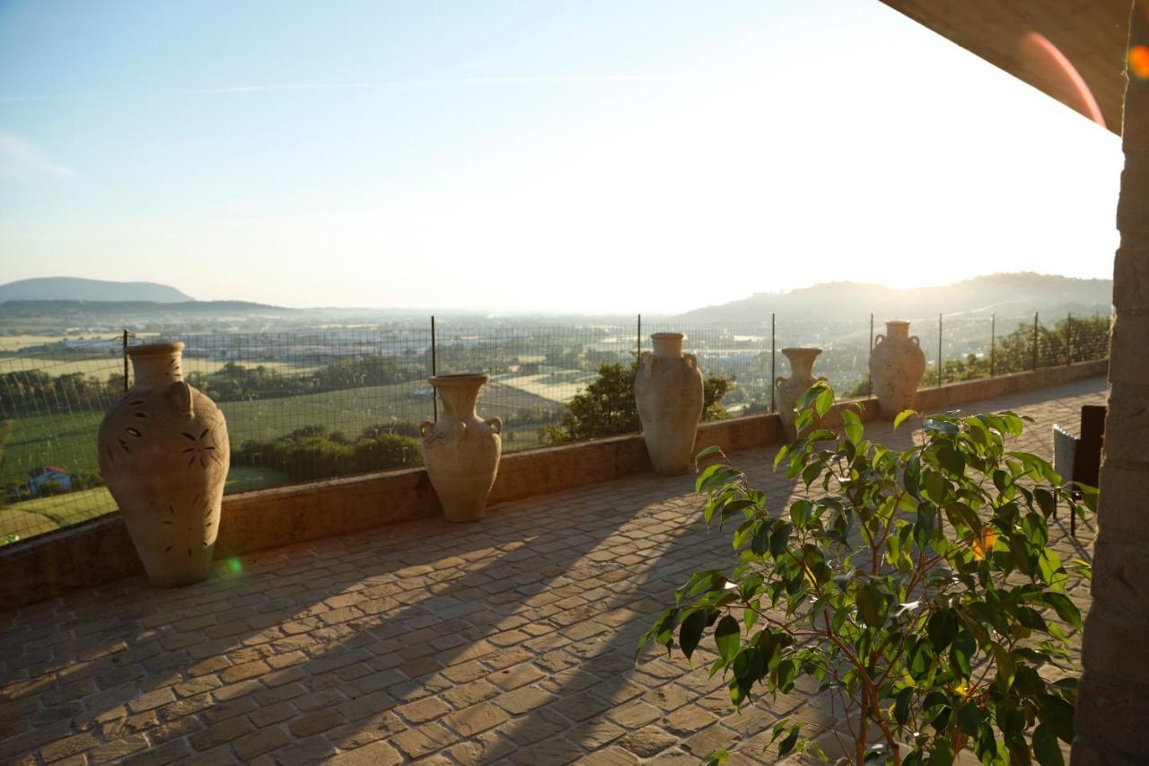 Le Terrazze Apartment Recanati Bagian luar foto